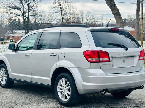 Used 2013 Dodge Journey SXT w/ Flexible Seating Group image 8