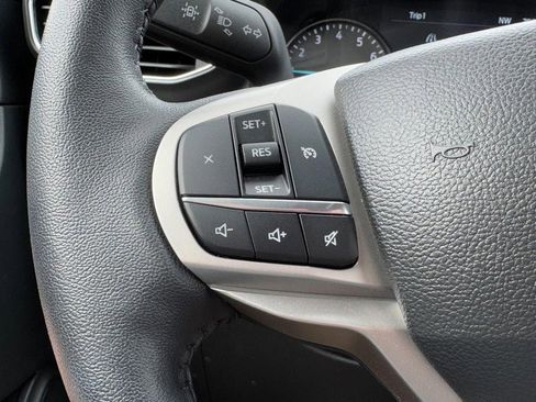 Used 2023 Ford Explorer XLT w/ Equipment Group 202A image 17