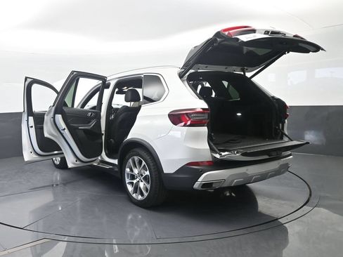 Used 2023 BMW X5 xDrive40i w/ Premium Package AWD/4WD image 83