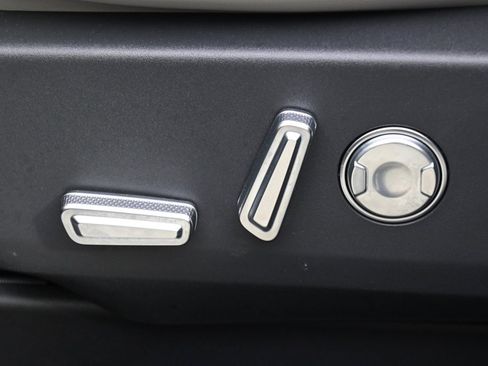 New 2026 Lincoln Nautilus Reserve image 14