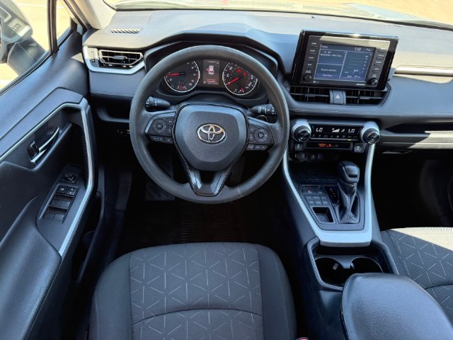 Used 2021 Toyota RAV4 XLE AWD/4WD image 22