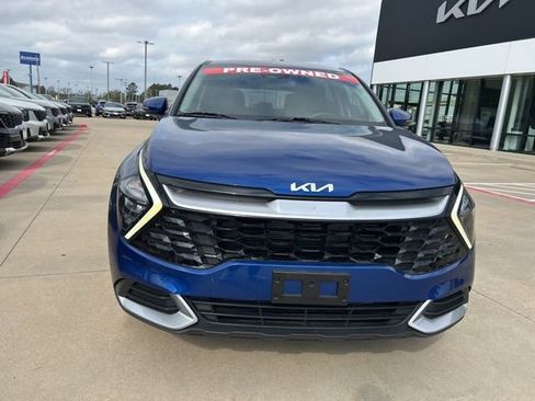 Used 2023 Kia Sportage EX image 2
