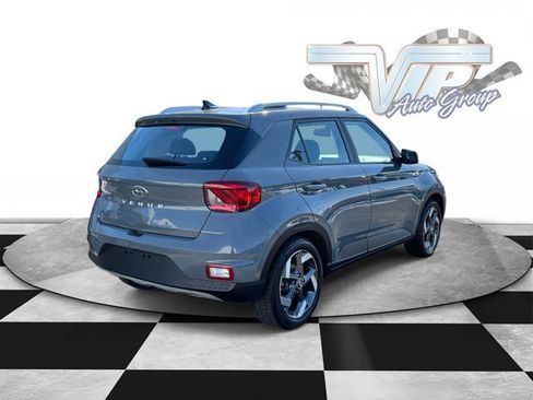 Used 2021 Hyundai Venue SEL image 5