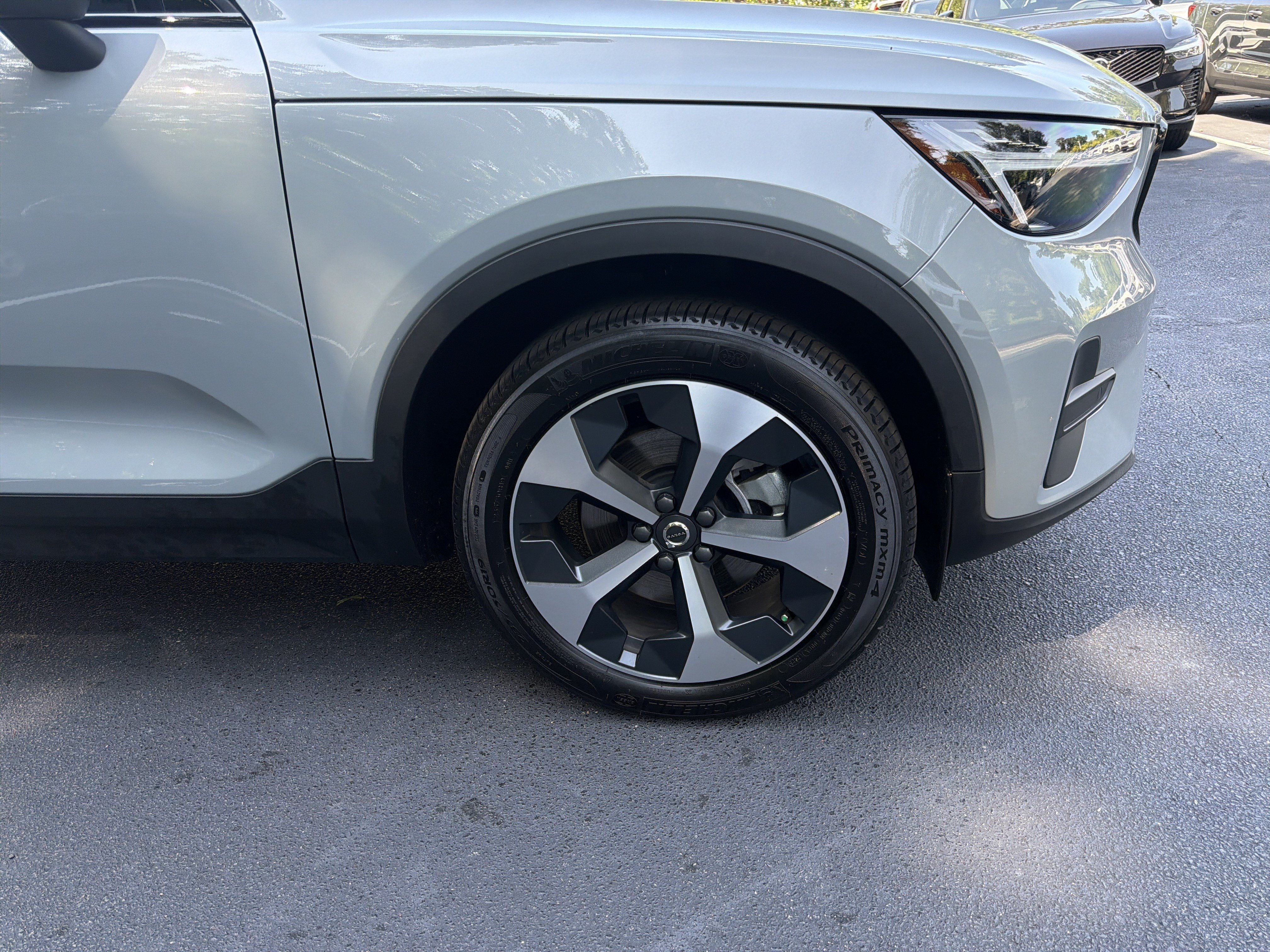 Certified 2026 Volvo XC40 B4 Core FWD image 13