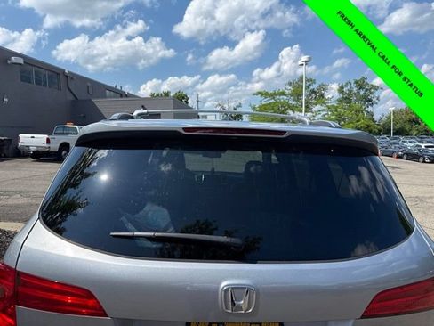 Used 2017 Honda Pilot Touring image 7