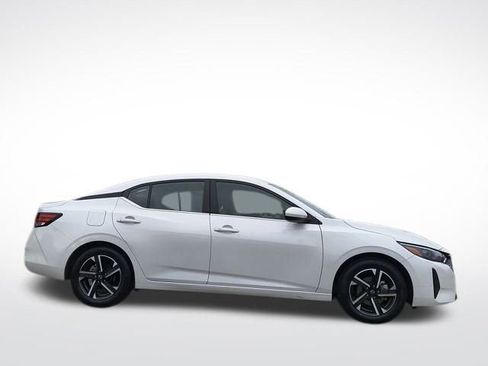 Used 2024 Nissan Sentra SV image 7