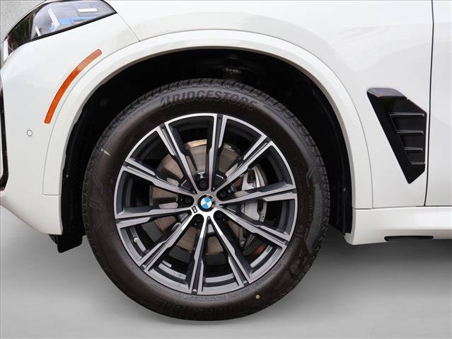 Used 2026 BMW X5 xDrive40i w/ M Sport Package AWD/4WD image 10