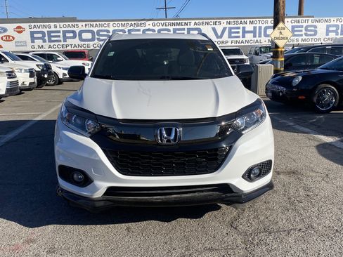 Used 2021 Honda HR-V Sport image 3