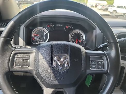 Used 2018 RAM 3500 SLT w/ Luxury Group RWD image 21