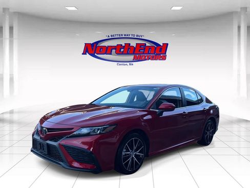 Used 2024 Toyota Camry SE image 7