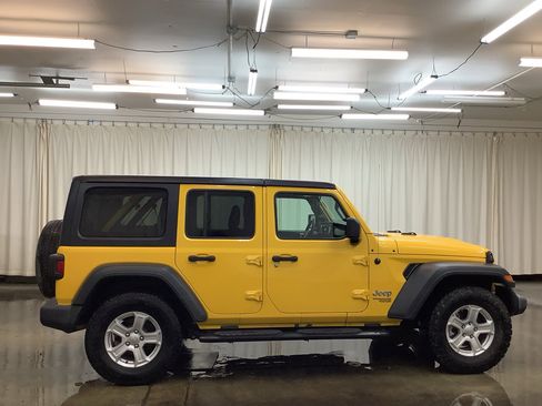 Used 2019 Jeep Wrangler Unlimited Sport S AWD/4WD image 5