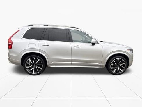 Used 2019 Volvo XC90 T6 Momentum image 10