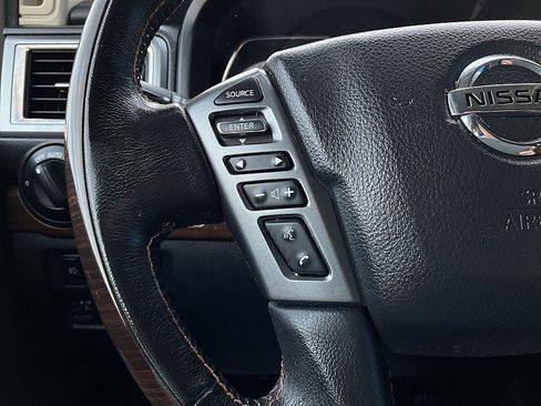 Used 2019 Nissan Titan Platinum Reserve AWD/4WD image 17