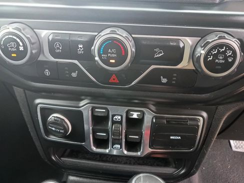 Used 2021 Jeep Wrangler Unlimited Sport w/ Cold Weather Group AWD/4WD image 16