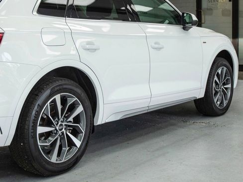 Used 2023 Audi Q5 2.0T Premium Plus w/ Premium Plus Package AWD/4WD image 33