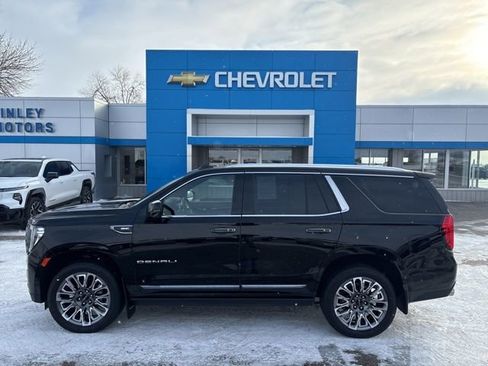 Used 2024 GMC Yukon Denali Ultimate AWD/4WD image 1
