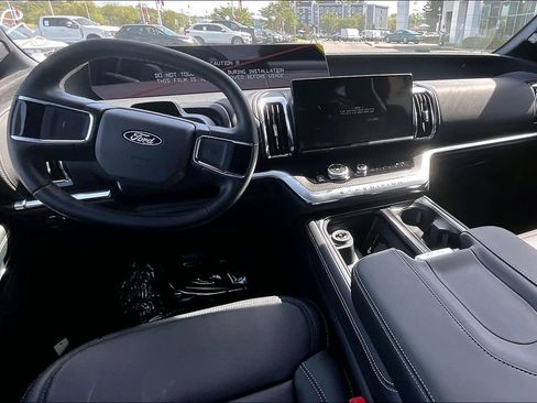 New 2027 Ford Expedition Max Platinum w/ Stealth Appearance Package AWD/4WD image 5
