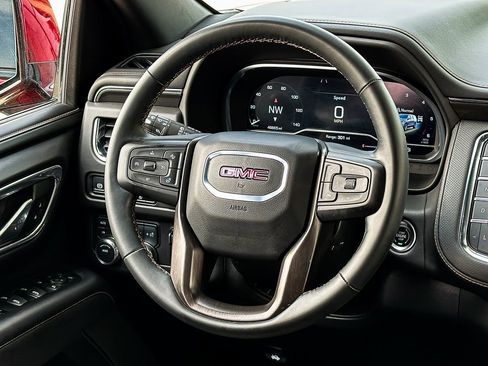 Used 2024 GMC Yukon AT4 w/ Technology Package image 27