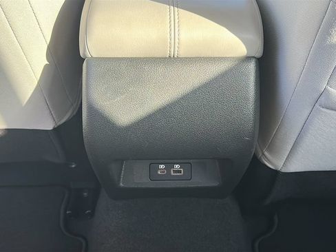 Used 2025 Nissan Altima 2.5 SV FWD image 30