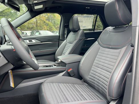 New 2026 Ford Explorer ST-Line w/ ST-Line Street Pack image 13