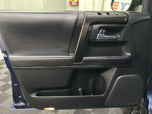 Used 2023 Toyota 4Runner TRD Off-Road Premium w/ Moonroof Package AWD/4WD image 17