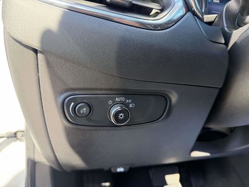 Certified 2023 Chevrolet Equinox LS w/ LS Convenience Package FWD image 26
