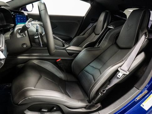 Used 2025 Chevrolet Corvette Stingray Coupe w/ 1LT RWD image 6