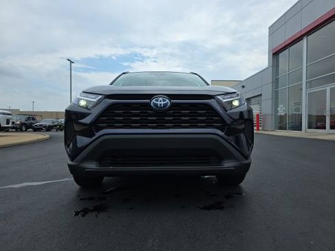 Used 2024 Toyota RAV4 XLE w/ Convenience Package AWD/4WD image 2