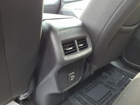 Used 2023 Chevrolet Equinox LT w/ Driver Convenience Package AWD/4WD image 6