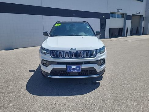 Used 2025 Jeep Compass Limited AWD/4WD image 10