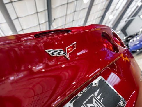 Used 2010 Chevrolet Corvette ZR1 RWD image 18