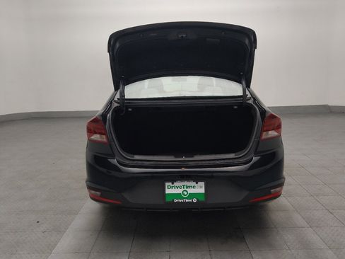 Used 2019 Hyundai Elantra SE image 29