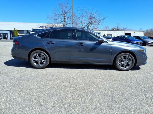 Used 2024 Honda Accord EX-L image 2