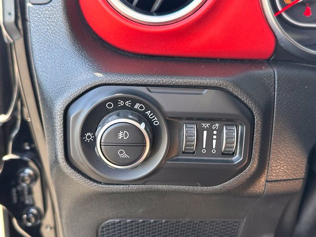 Used 2020 Jeep Gladiator Rubicon AWD/4WD image 19