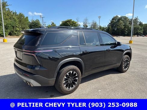 Used 2024 Chevrolet Traverse Z71 AWD/4WD image 7