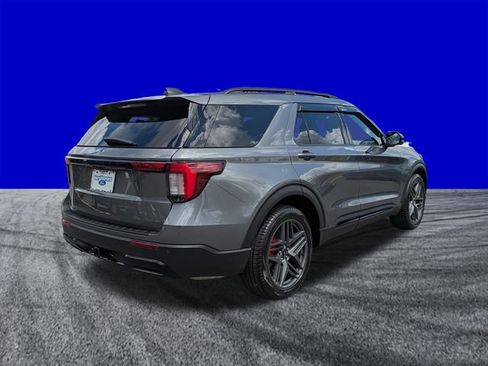 Certified 2026 Ford Explorer ST-Line w/ ST-Line Street Pack RWD image 4