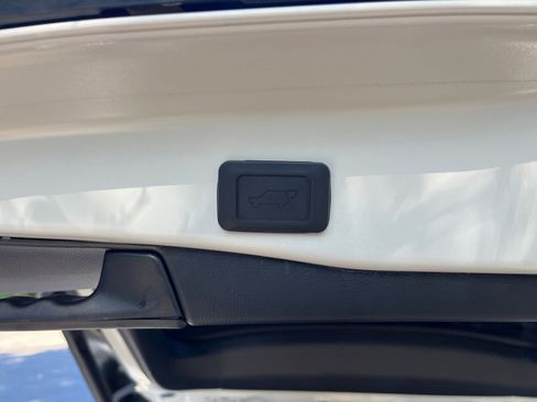 Used 2025 Toyota RAV4 XLE image 24