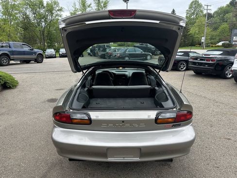 Used 2002 Chevrolet Camaro LT RWD image 6