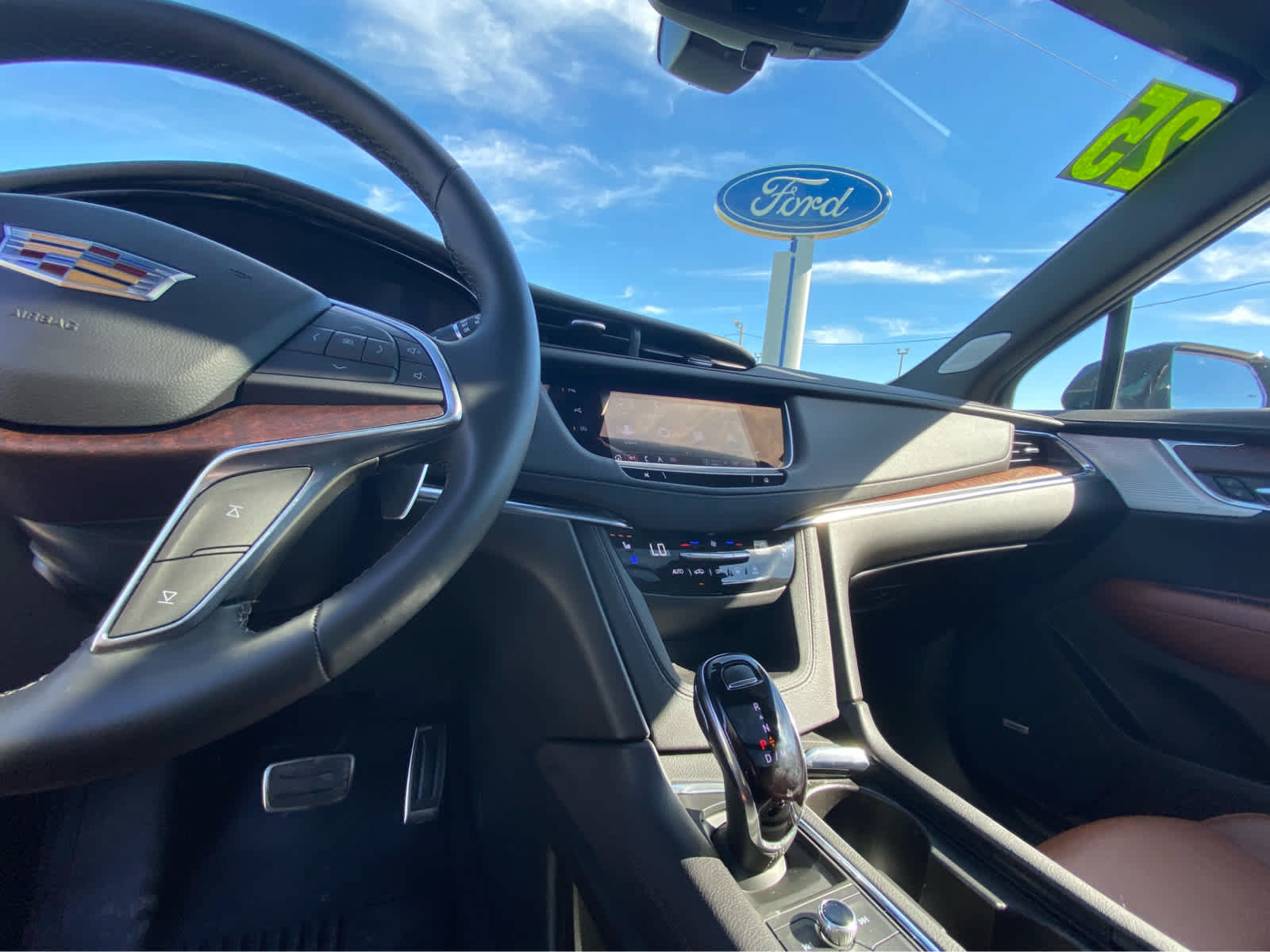 Used 2025 Cadillac XT5 Sportv w/ Technology Package AWD/4WD image 42