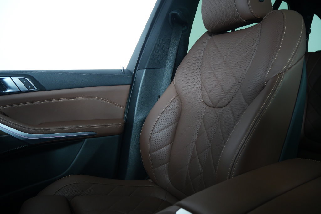 Used 2023 BMW X5 sDrive40i w/ Parking Assistance Package RWD image 24