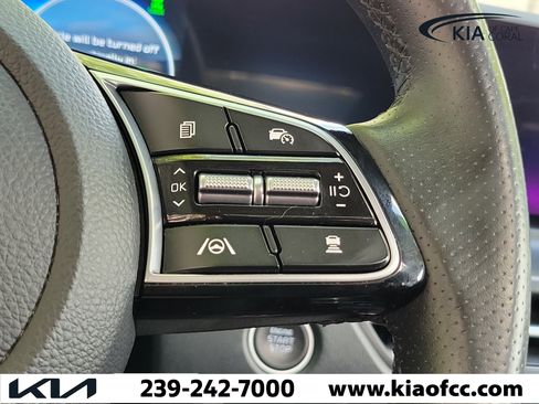 Certified 2024 Kia Seltos SX w/ SX Sunroof Package image 29