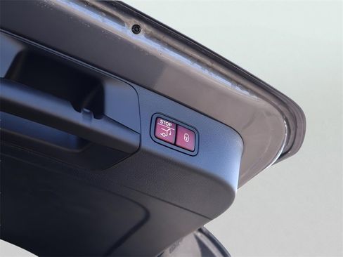 New 2026 Mercedes-Benz GLB 250 4MATIC image 11