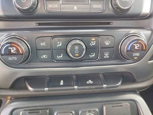 Used 2018 Chevrolet Silverado 1500 LTZ image 40