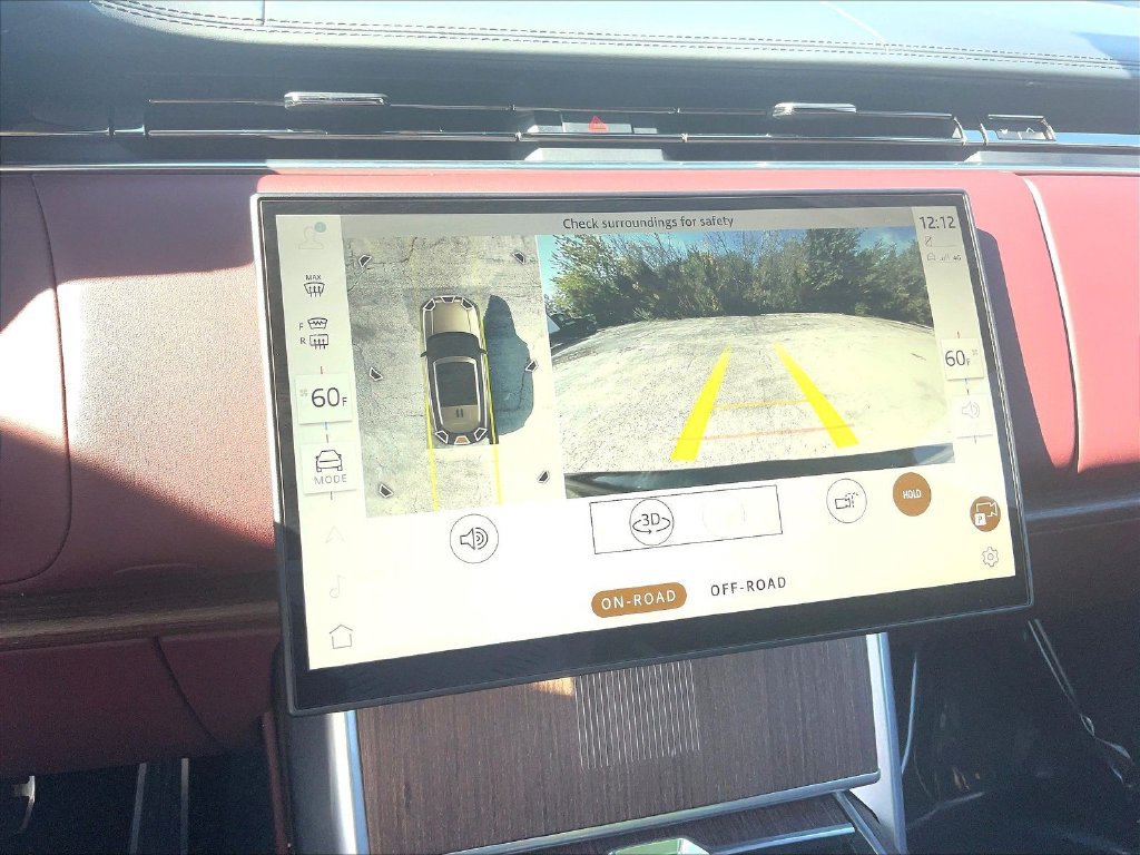 Used 2025 Land Rover Range Rover Autobiography AWD/4WD image 14