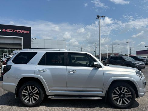 Used 2018 Toyota 4Runner Limited AWD/4WD image 14