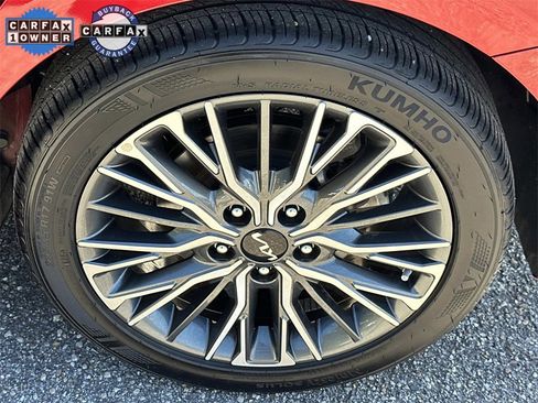 Used 2024 Kia Forte GT-Line w/ GT-Line Premium Package image 8