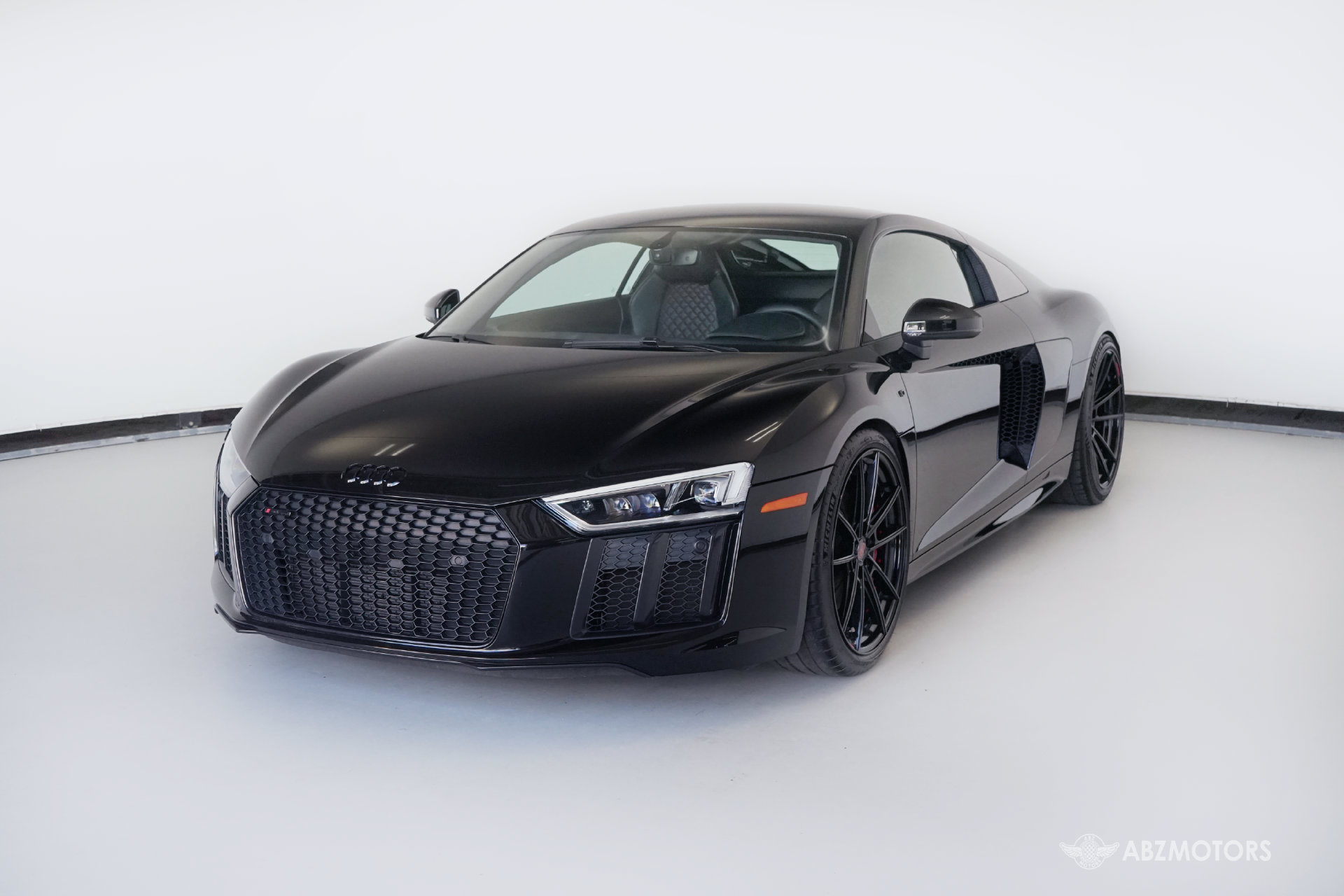 Used 2017 Audi R8 V10 AWD/4WD image 2