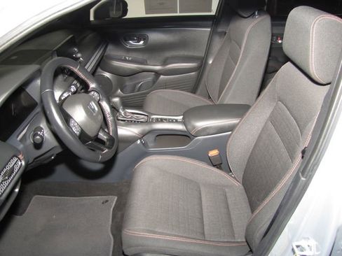 Certified 2025 Honda HR-V Sport image 8