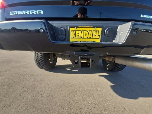 Used 2018 GMC Sierra 2500 Denali w/ Duramax Plus Package AWD/4WD image 27