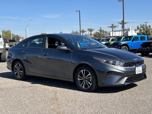 Used 2024 Kia Forte LXS image 7